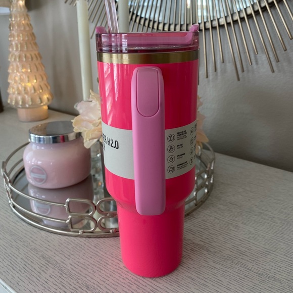 Limited Edition Paradise Pink 40oz Stanley Quencher H2.0 Flowstate Tumbler - Picture 4 of 11